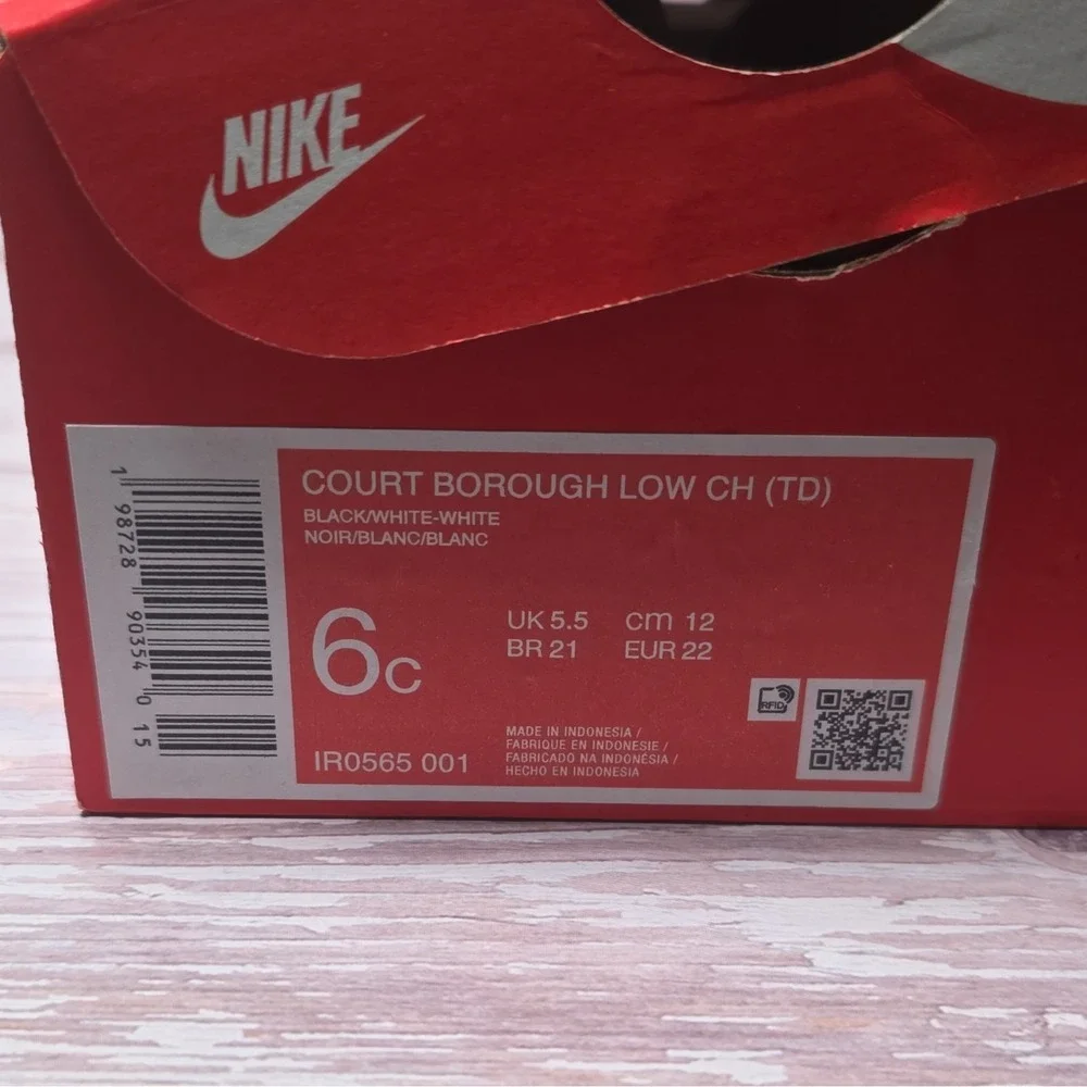 Nike Court Borough Low TD Sneakers 6C Beige/White Hook & Loop Strap